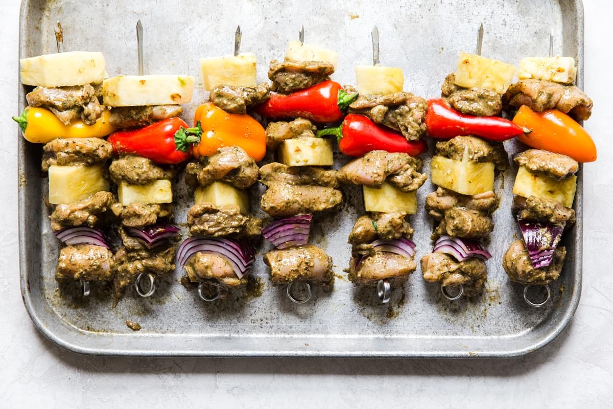 jerk chicken kebabs with bell pepper, pineapple and red onions
