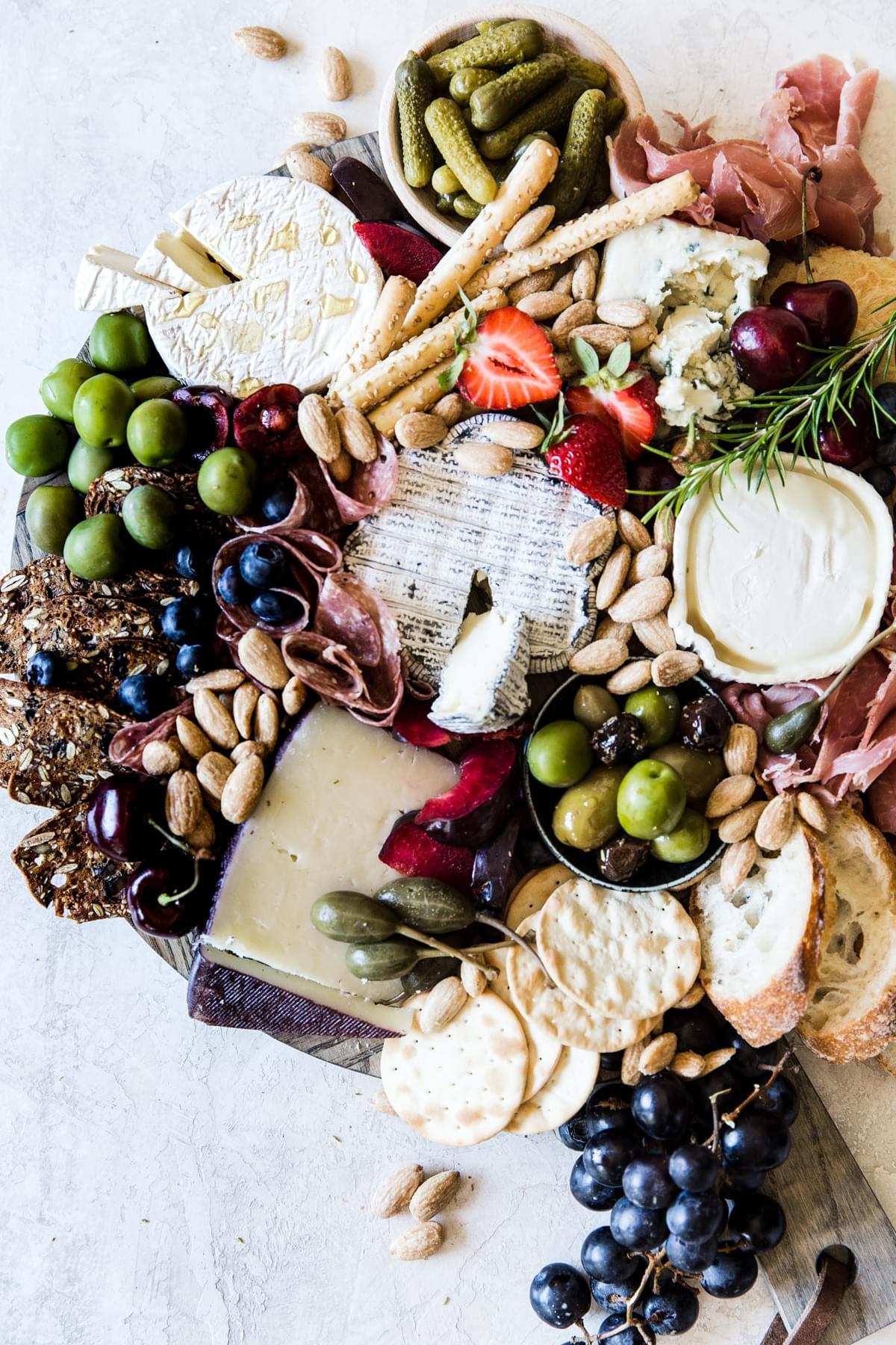 How To Build The Perfect Cheese Board