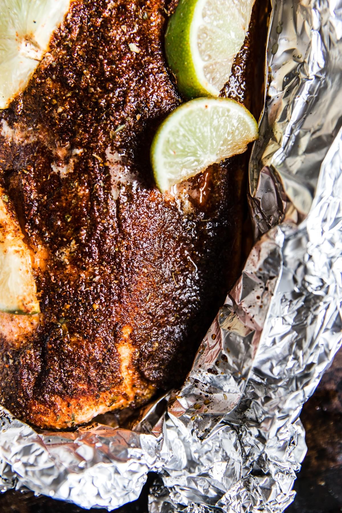 salmon in foil with limes and taco seasoning