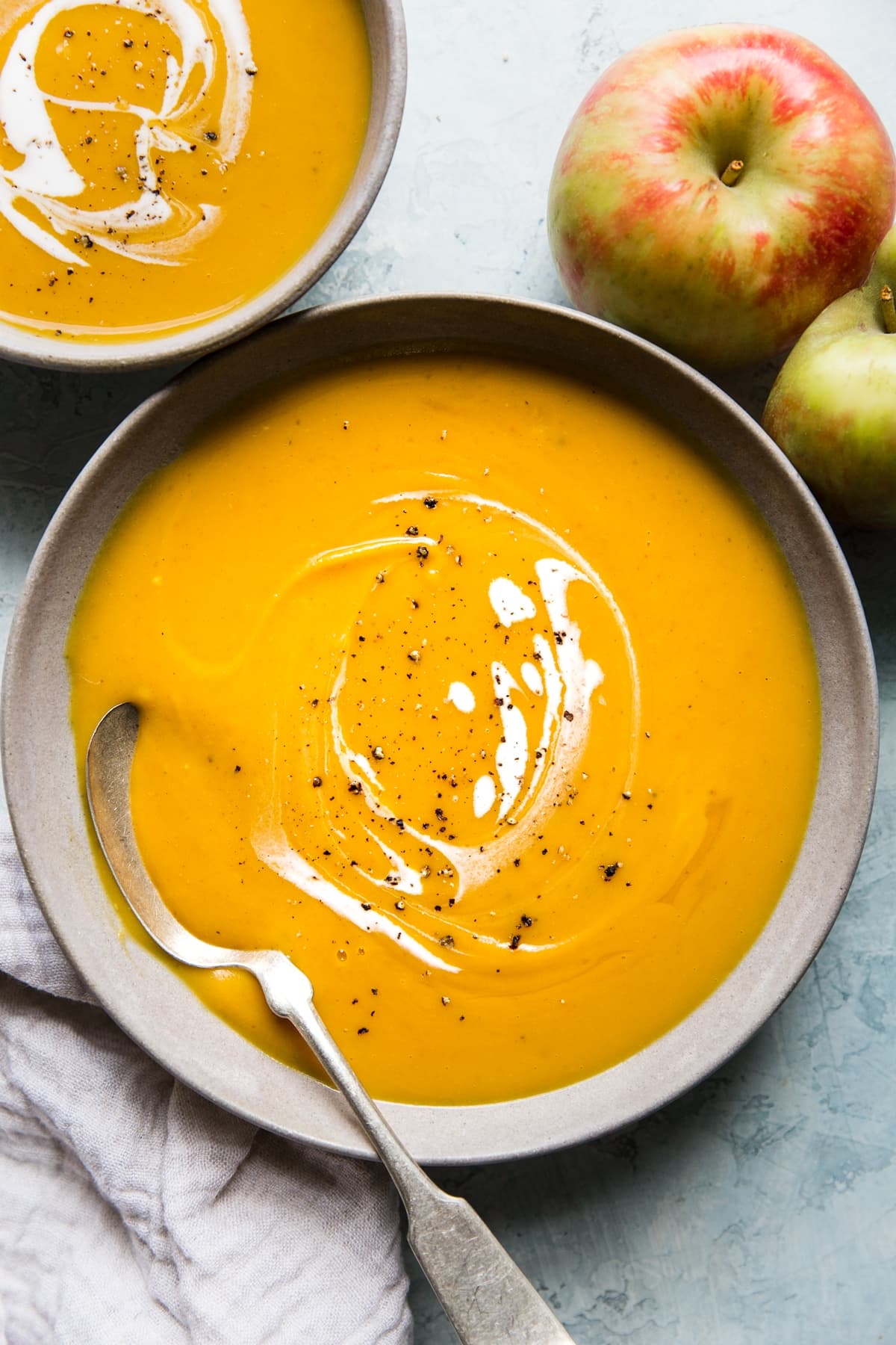 Slow- Cooker Butternut Squash Soup with Apples