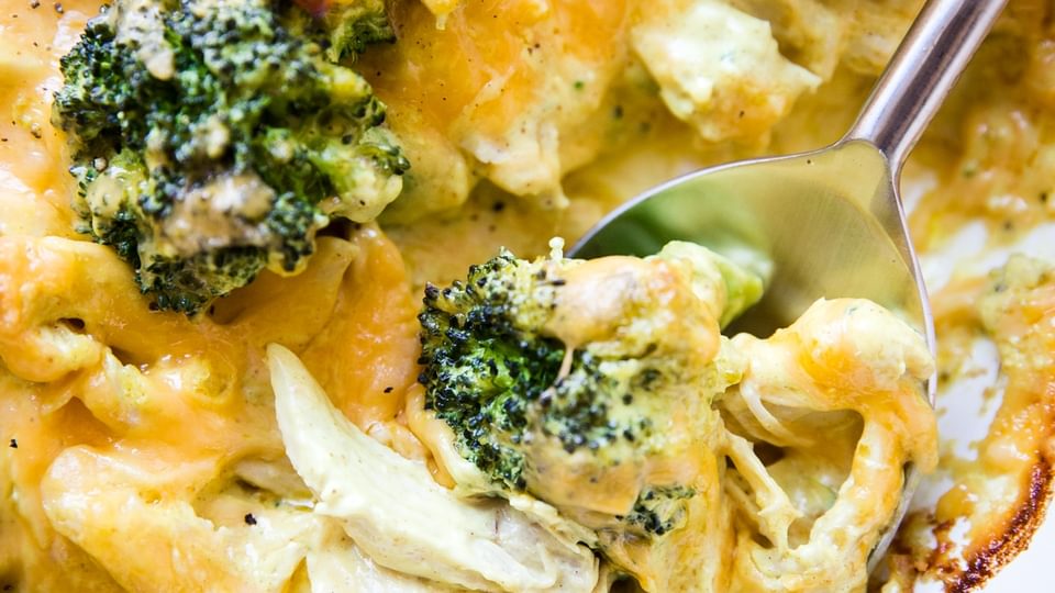 Low carb Chicken divan with broccoli and cheese