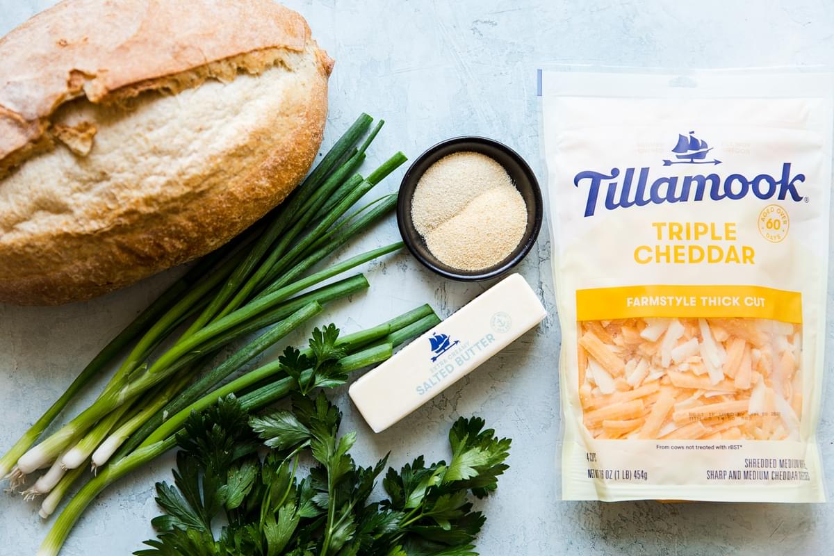 ingredients for tillamook pull apart cheese bread