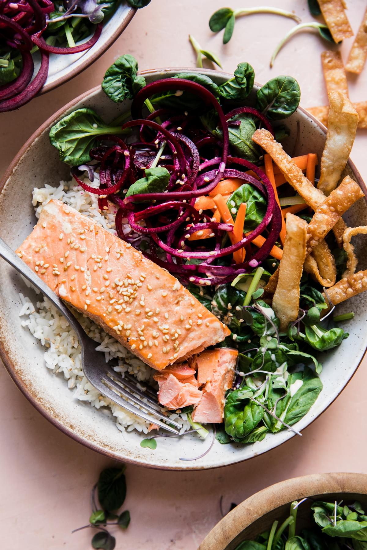 salmon rice bowl recipe with beets, carrots and ponzu sauce