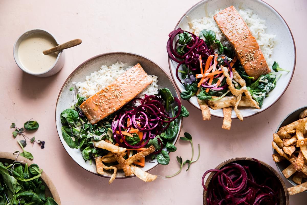 salmon rice bowl recipe with ponzu, beets, carrots and salad greens