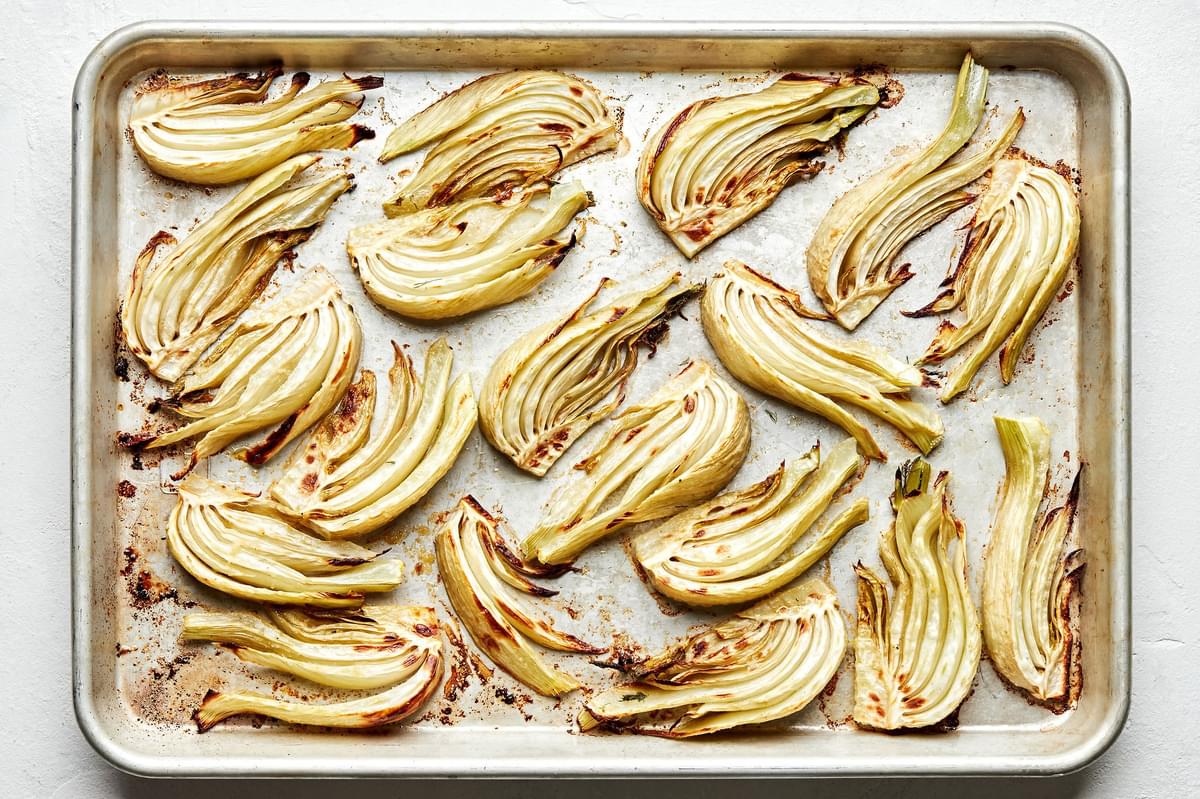 roasted fennel on a serving plate made with olive oil, salt, garlic powder and pepper