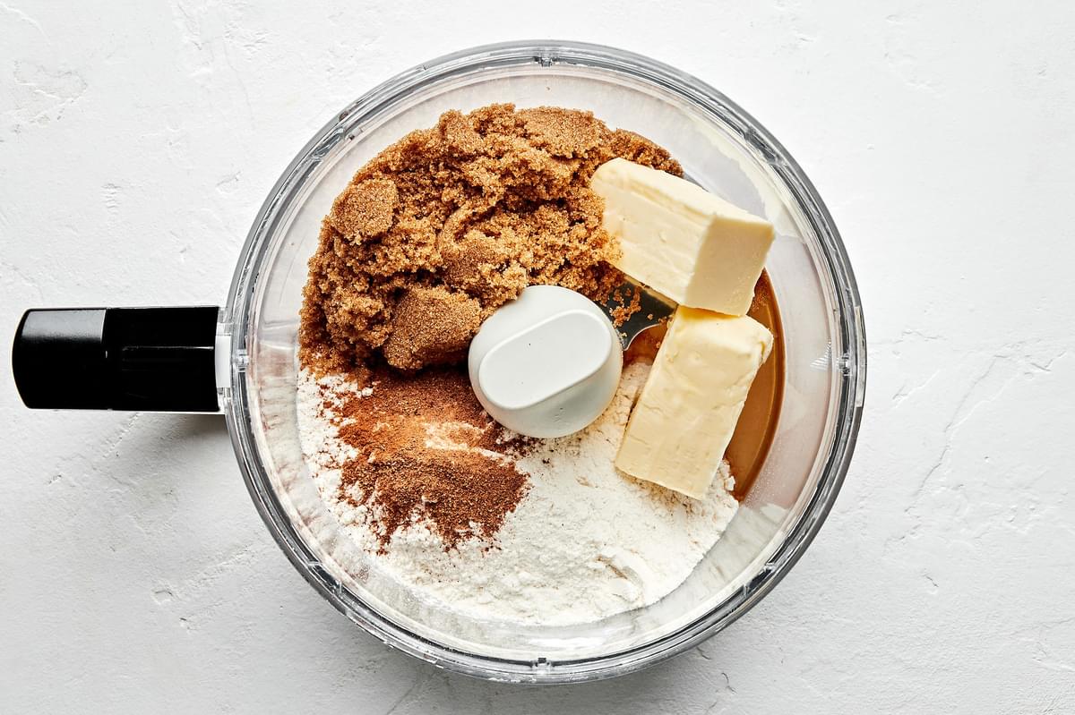 butter, flour, brown sugar, cinnamon, nutmeg and vanilla in a food processor