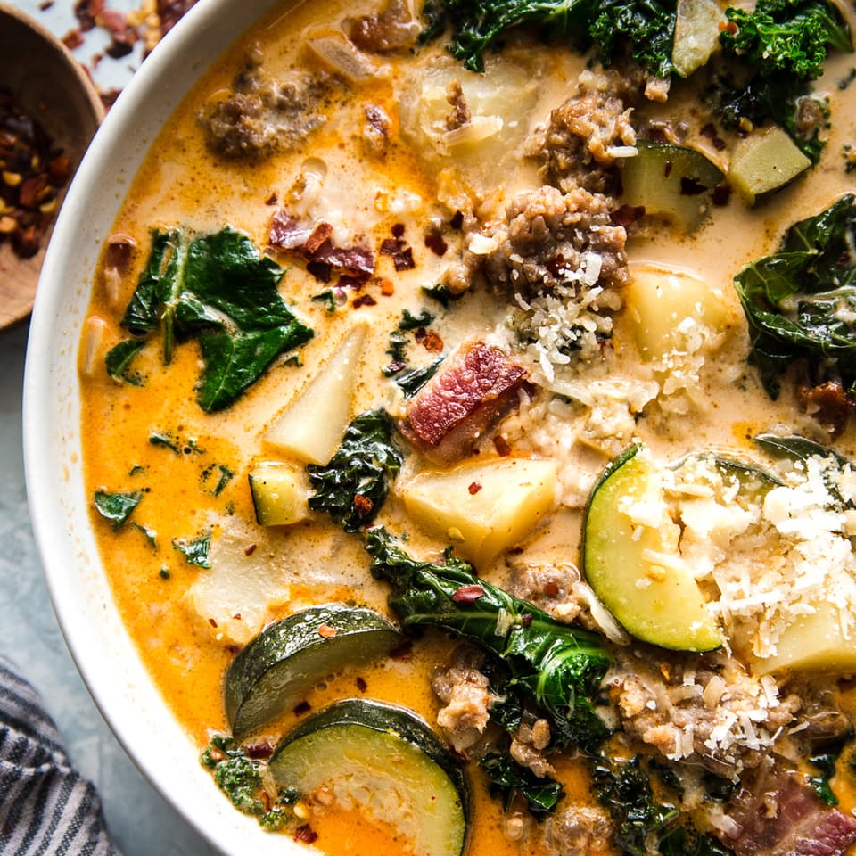 zuppa toscana soup with sausage, potatoes and kale