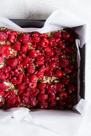 uncooked Raspberry Oatmeal Breakfast Bars
