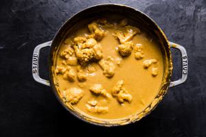 Creamy cauliflower curry in a pot