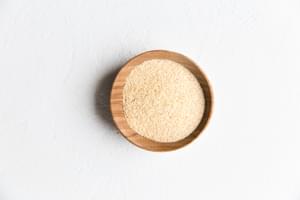 small bowl of garlic powder