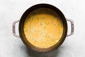 Mixed broth base for curry ramen soup