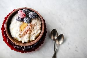 norwegian rice porridge with cinnamon and cardamom
