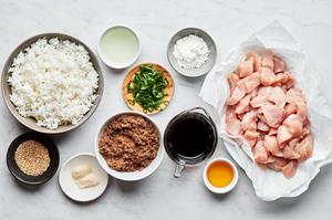 vegetable oil, chicken, cornstarch, brown sugar, soy sauce, honey, ginger & garlic powder in bowls to make teriyaki chicken