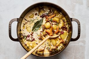 A pot of rich & creamy wild mushroom chowder with bacon, potatoes & leeks. A cozy & comforting fall meal
