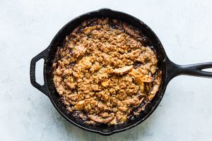 baked caramel apple skillet