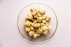 curry cauliflower in a bowl