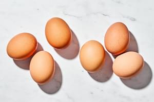 6 raw eggs to make hard boiled eggs