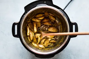 shallots caramelized in an instant pot