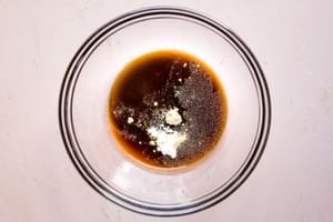 ponzu, brown sugar, garlic powder, ginger, sesame oil and cornstarch in a bowl