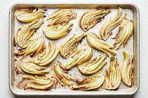 roasted fennel on a serving plate made with olive oil, salt, garlic powder and pepper