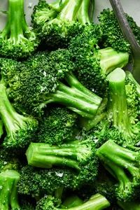 homemade steamed broccoli seasoned with salt