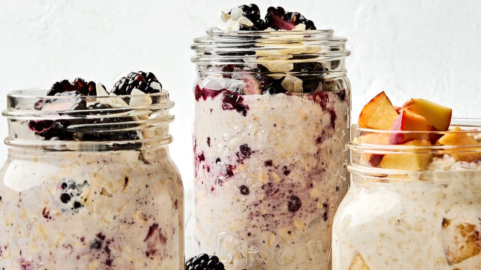 Overnight Oats Recipe (2 Ingredients)