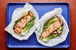 salmon, zucchini noodles, bok choy, shitake mushrooms and garlic ginger sauce in parchment pouches