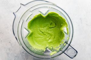 broccoli pesto in a vitamin blender