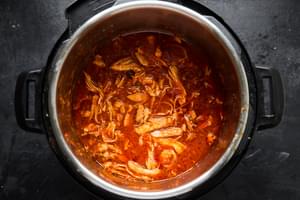 shredded chicken thighs in marinara in an instant pot