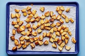 homemade croutons made with rustic bread tossed in olive oil, Italian seasoning, garlic powder & salt then baked in the oven